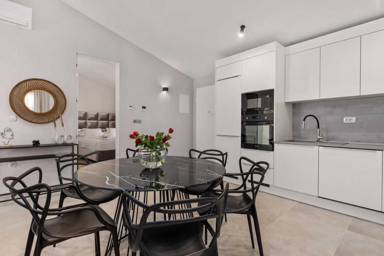 Apartmani Dogas Crikvenica Exterior foto